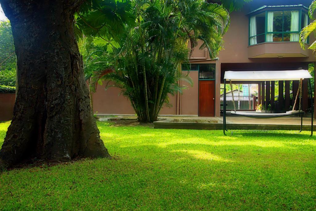 Lodge 19 Negombo Esterno foto