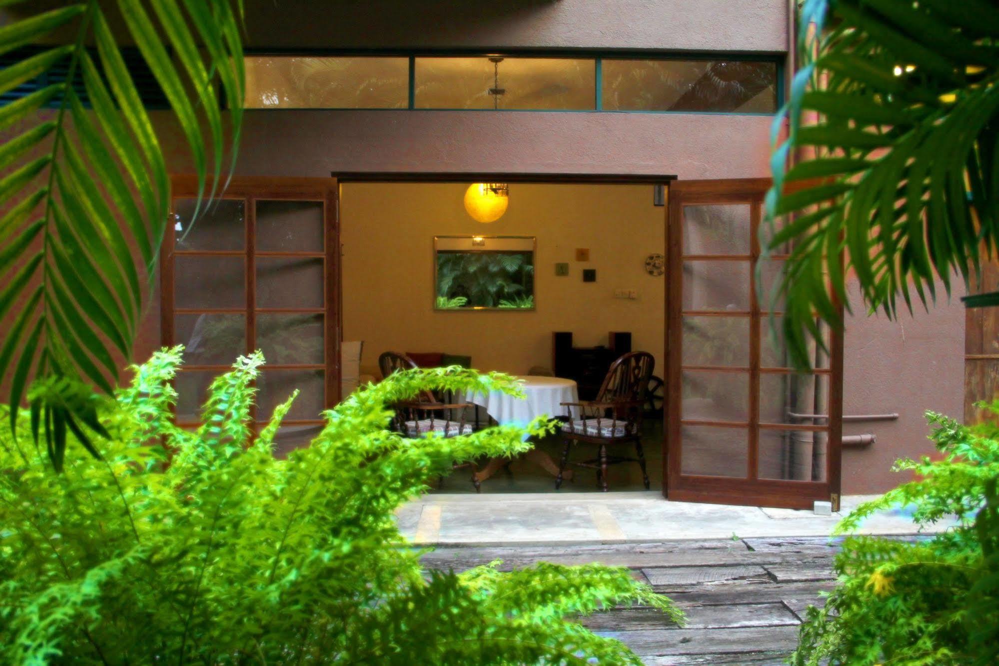 Lodge 19 Negombo Esterno foto